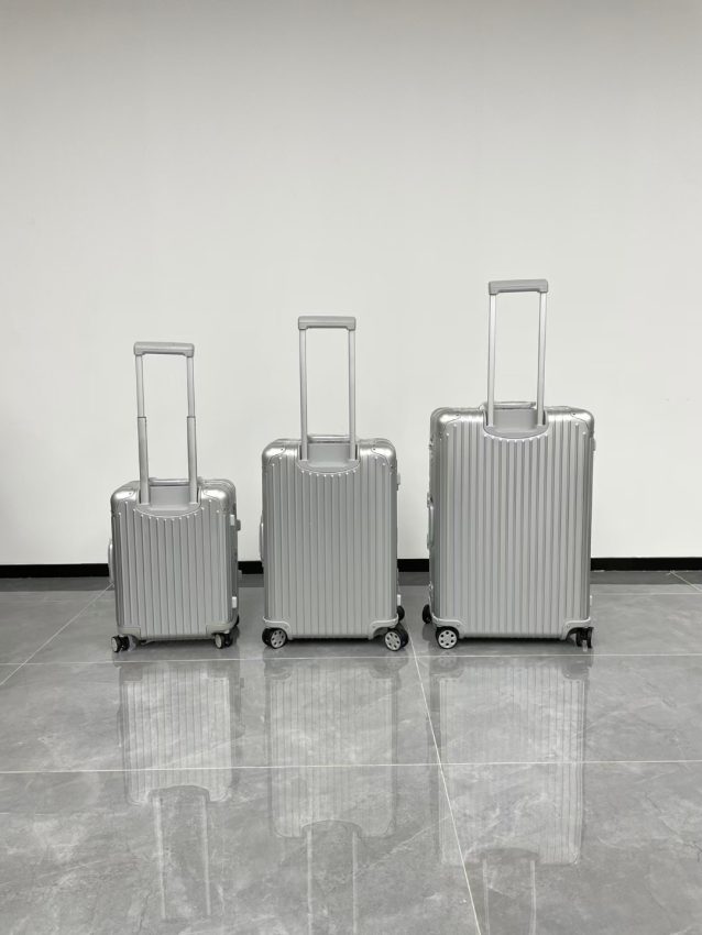 Replica Rimowa Original Suitcase Silver - Best Fake Designer Bags