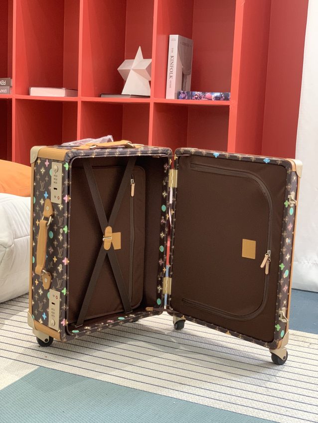 Replica Louis Vuitton Suitcase - ultra-realistic fake designer tote
