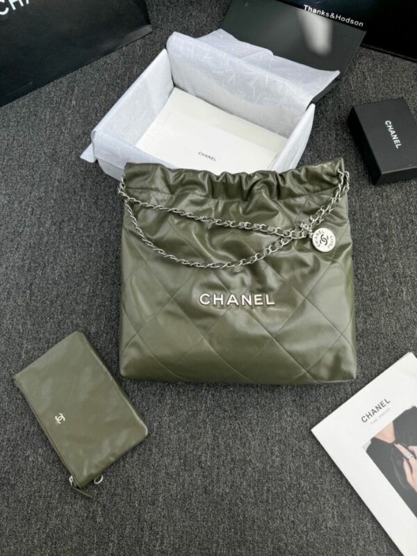 Replica CHANEL 22 Medium Handbag Pink Greed - Best Fake Designer Bags