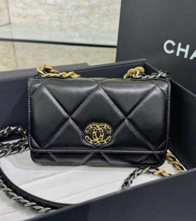 Replica CHANEL 19 Wallet on Chain Black - Best Fake Designer Bags