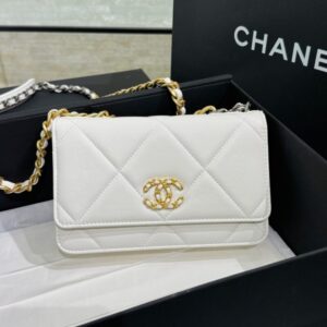 Replica CHANEL 19 Wallet on Chain White - Best Fake Designer Bags
