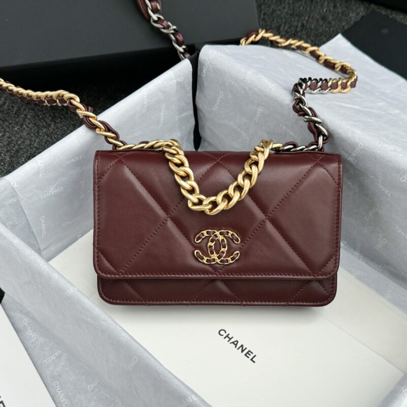 Replica CHANEL 19 Wallet on Chain - Best Fake Designer Bags