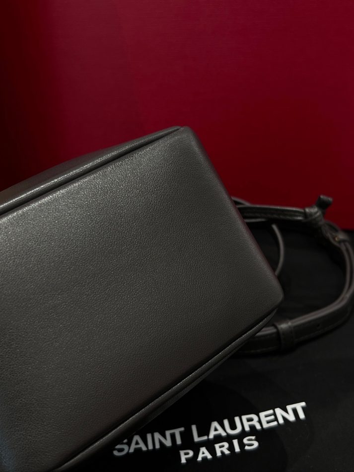 ysl-jamie-mini-shoulder-pouch-black-3