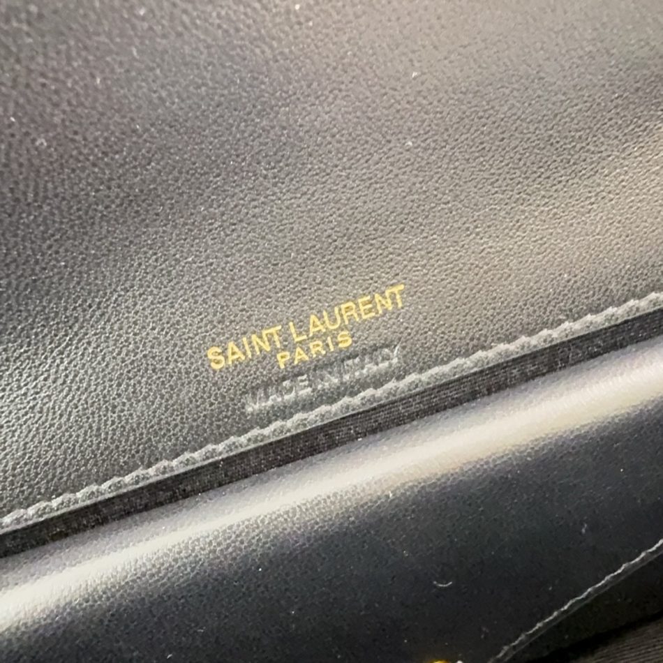 ysl-loulou-envelope-top-handle-envelope-7
